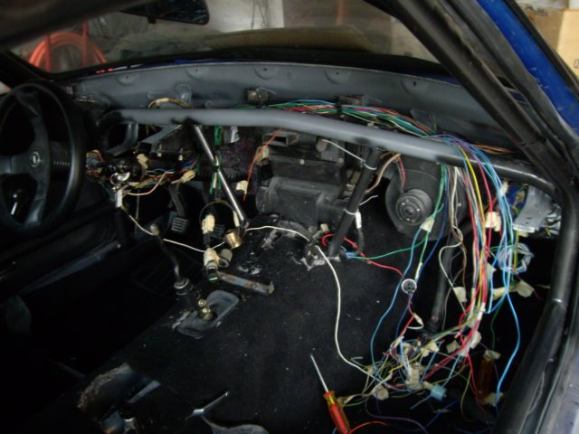 dashwiring02.jpg